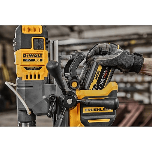 Berbequim magnético sem escovas XR 18V sem carregador/bateria DEWALT  11