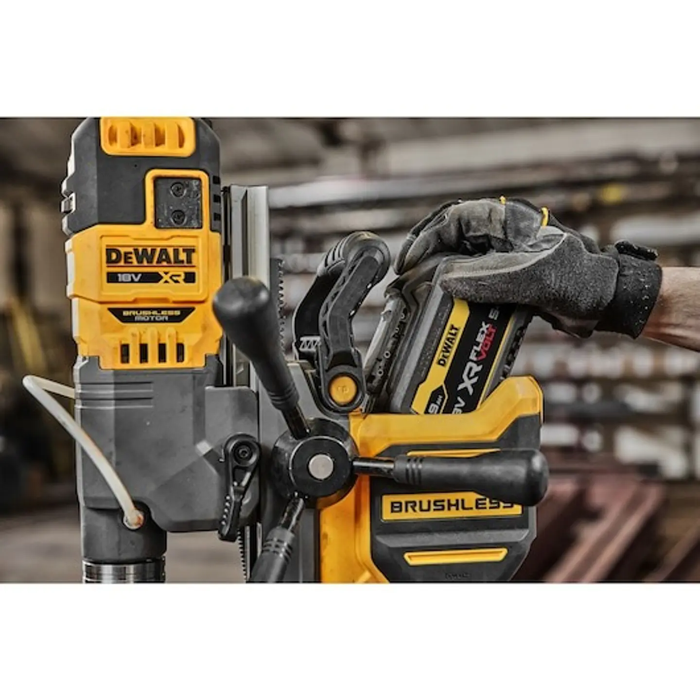 Berbequim magnético sem escovas XR 18V sem carregador/bateria DEWALT  11