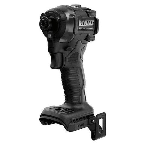 Aparafusadora Impacto McLaren sem escovas XR 18V 1/4" 205Nm com 2 baterias Li-Ion 5Ah e mala TSTAK DEWALT 