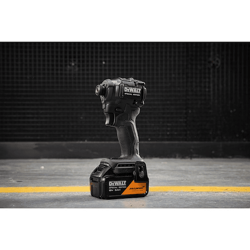 Aparafusadora Impacto McLaren sem escovas XR 18V 1/4