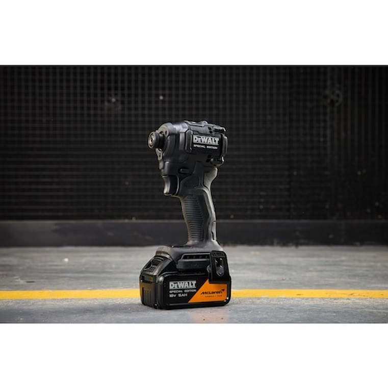 Aparafusadora Impacto McLaren sem escovas XR 18V 1/4