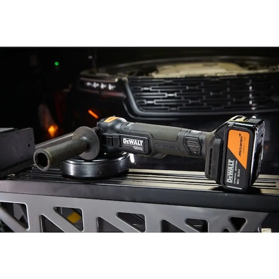 Rebarbadora Acabamentos McLaren sem escovas XR 18V 125mm com 2 baterias Li-Ion 5Ah com Travão, Embraiagem, Arranque suave, Bloqueio e re-arranque e mala TSTAK DEWALT  9