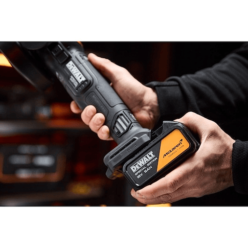 Rebarbadora Acabamentos McLaren sem escovas XR 18V 125mm com 2 baterias Li-Ion 5Ah com Travão, Embraiagem, Arranque suave, Bloqueio e re-arranque e mala TSTAK DEWALT  19