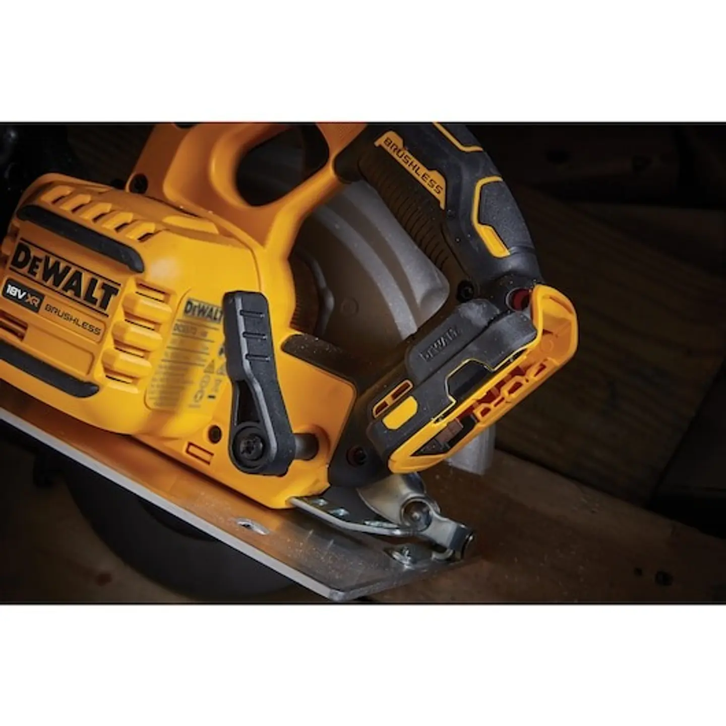 Serra Circular XR 18V Ø190mm com Vantagem FLEXVOLT DEWALT  18