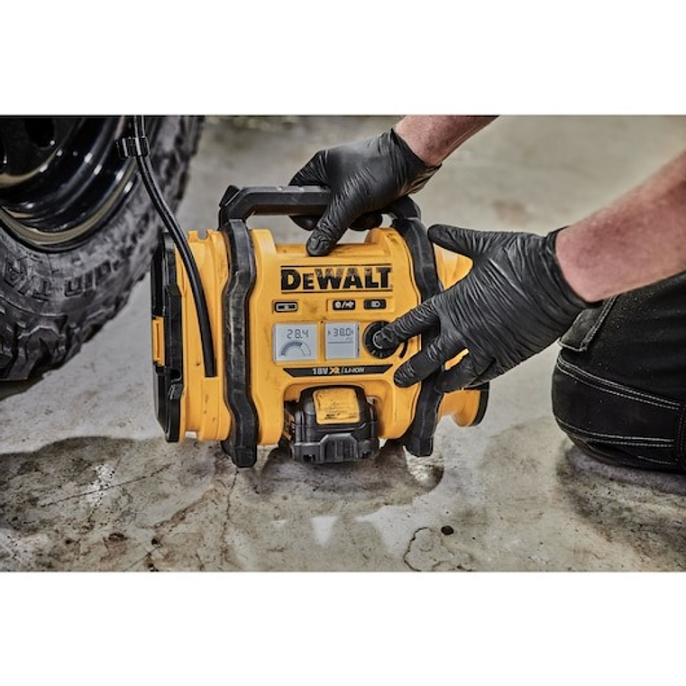 Compressor de Ar XR 18V e 12V Auto sem carregador/bateria DEWALT  6
