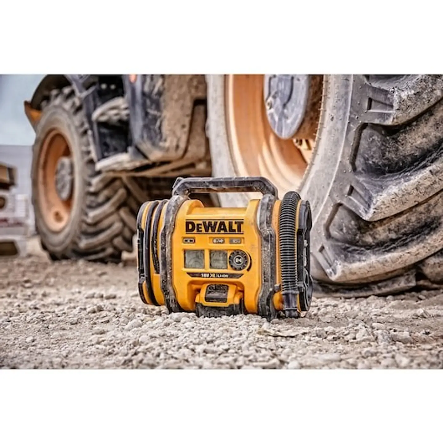 Compressor de Ar XR 18V e 12V Auto sem carregador/bateria DEWALT  13