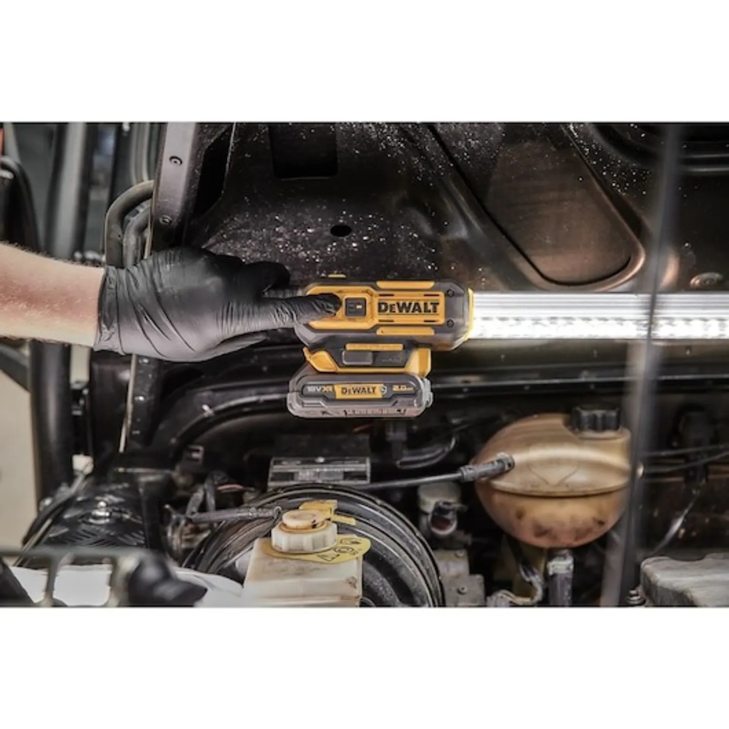 Luz sob o capô XR DEWALT  6