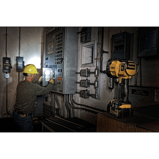 Luz LED de Farol XR 18V sem carregador/bateria DEWALT  2