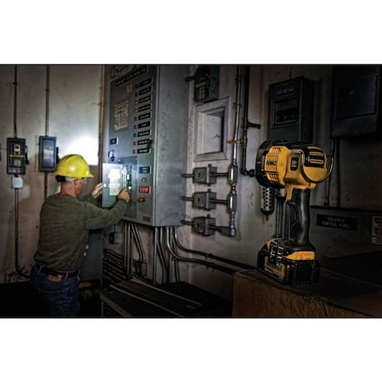 Luz LED de Farol XR 18V sem carregador/bateria DEWALT  2