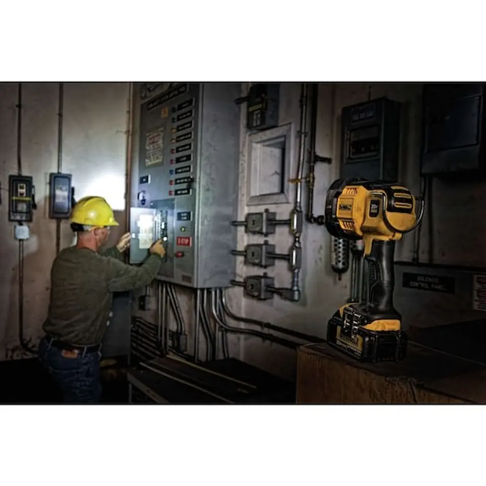 Luz LED de Farol XR 18V sem carregador/bateria DEWALT  2