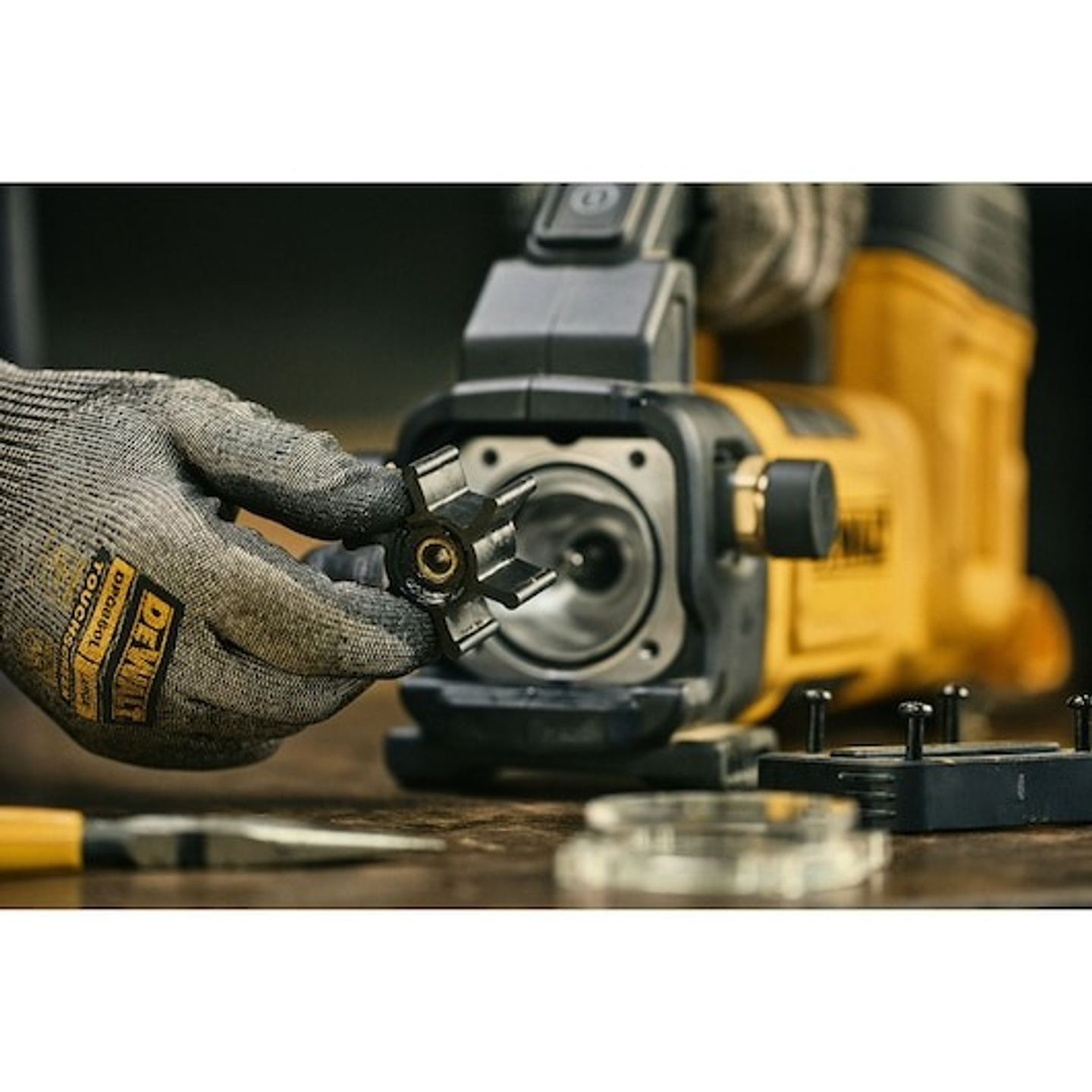 Bomba de Fluido XR 18V sem bateria/carregador DEWALT  6