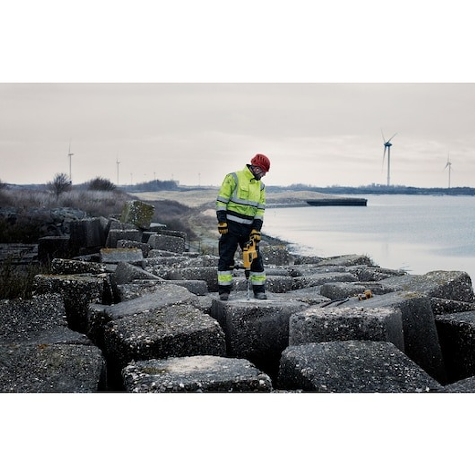 Martelo perfurador SDS-Max Eletropneumático sem escovas XR FLEXVOLT 54V SDS-Max 5kg 6,1J 3 Modos com 2 baterias 54V/18V Li-Ion 9,0Ah e mala DEWALT 5