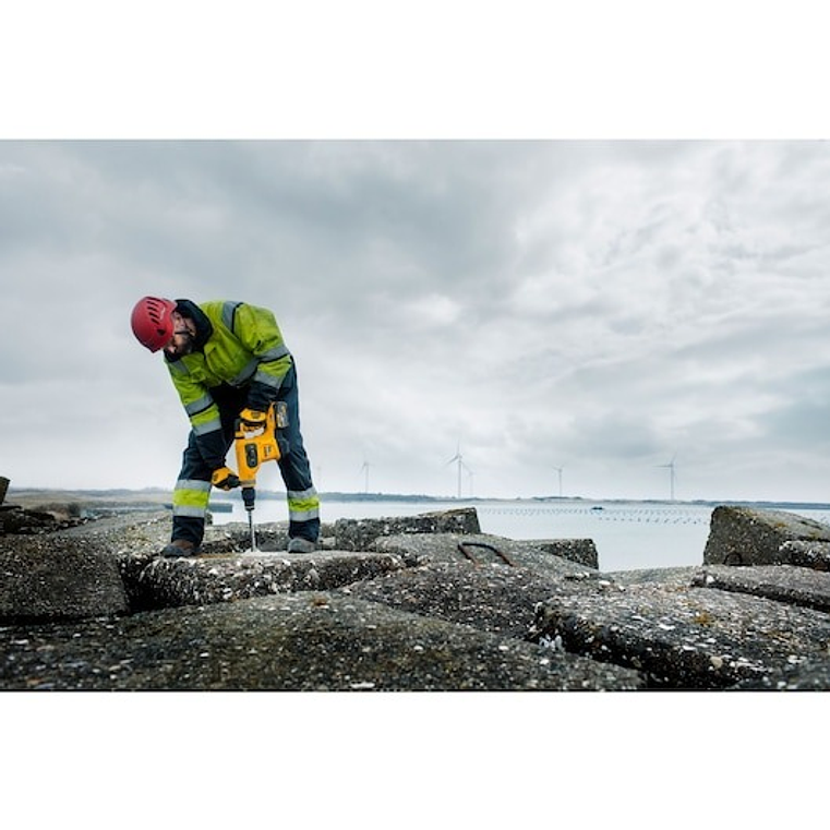 Martelo perfurador SDS-Max Eletropneumático sem escovas XR FLEXVOLT 54V SDS-Max 5kg 6,1J 3 Modos com 2 baterias 54V/18V Li-Ion 9,0Ah e mala DEWALT 13