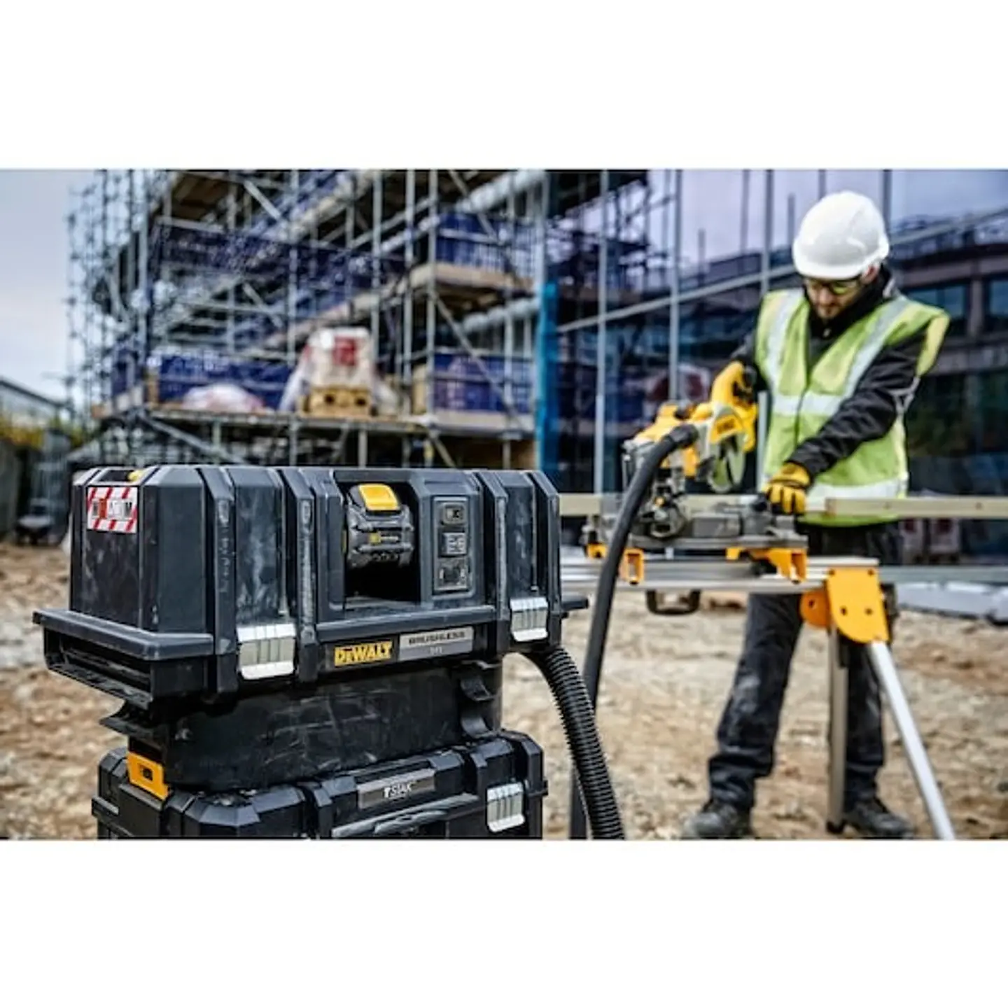 Aspirador sólidos e líquidos XR FLEXVOLT 54V Classe M DEWALT 37