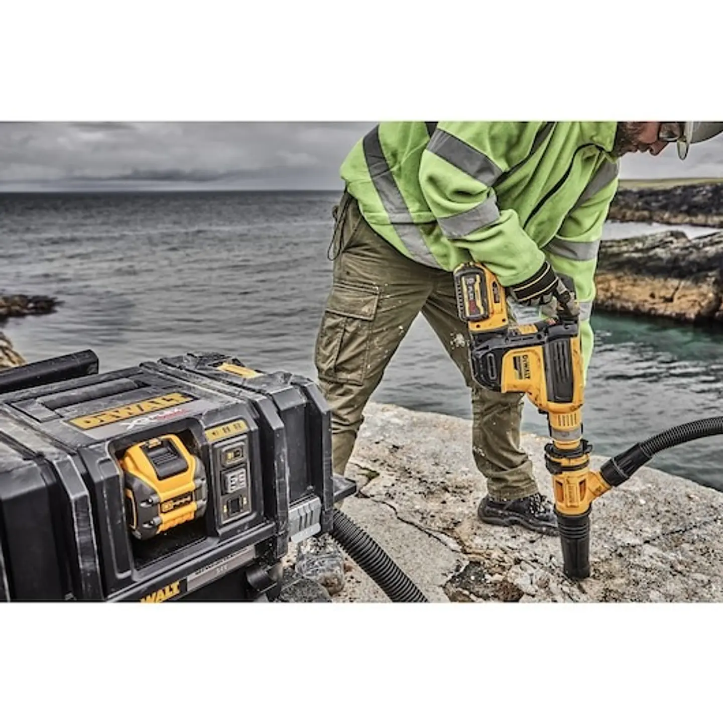 Aspirador sólidos e líquidos XR FLEXVOLT 54V Classe M DEWALT 41