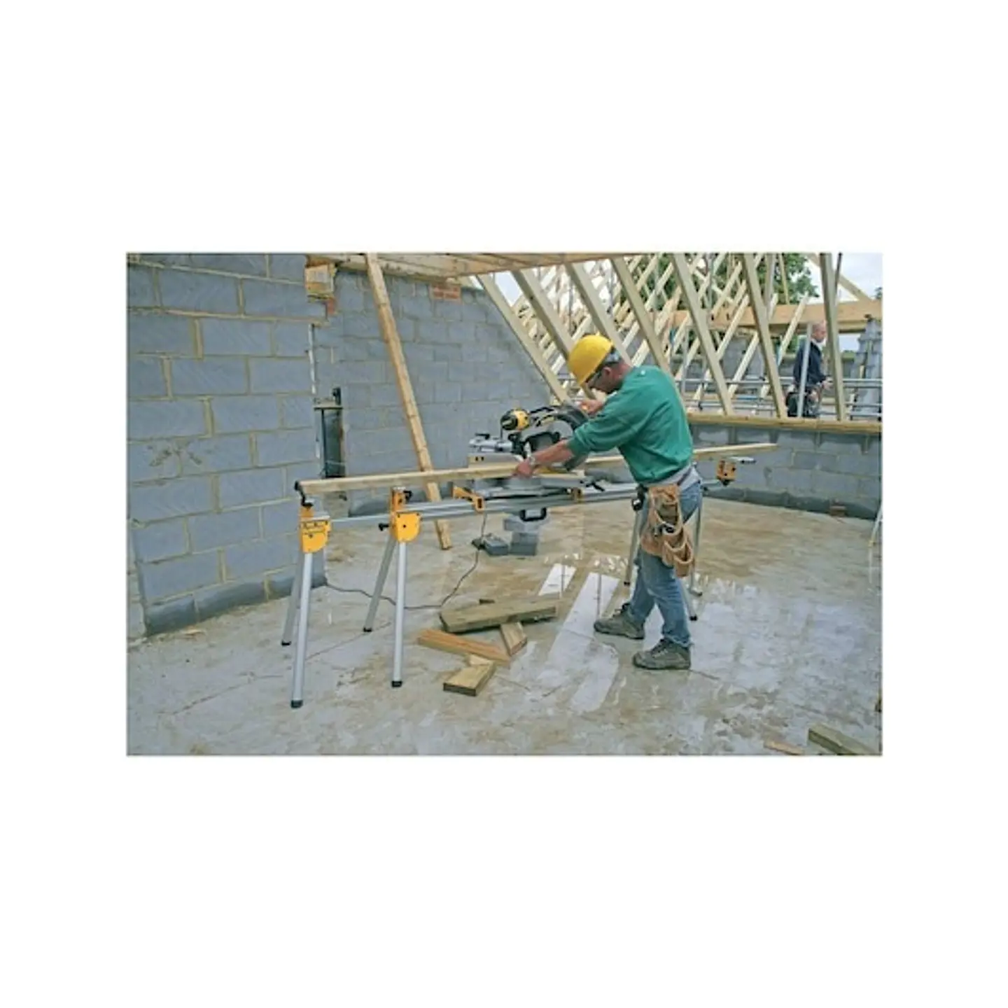 Bancada de trabalho para serras de esquadria DEWALT  11