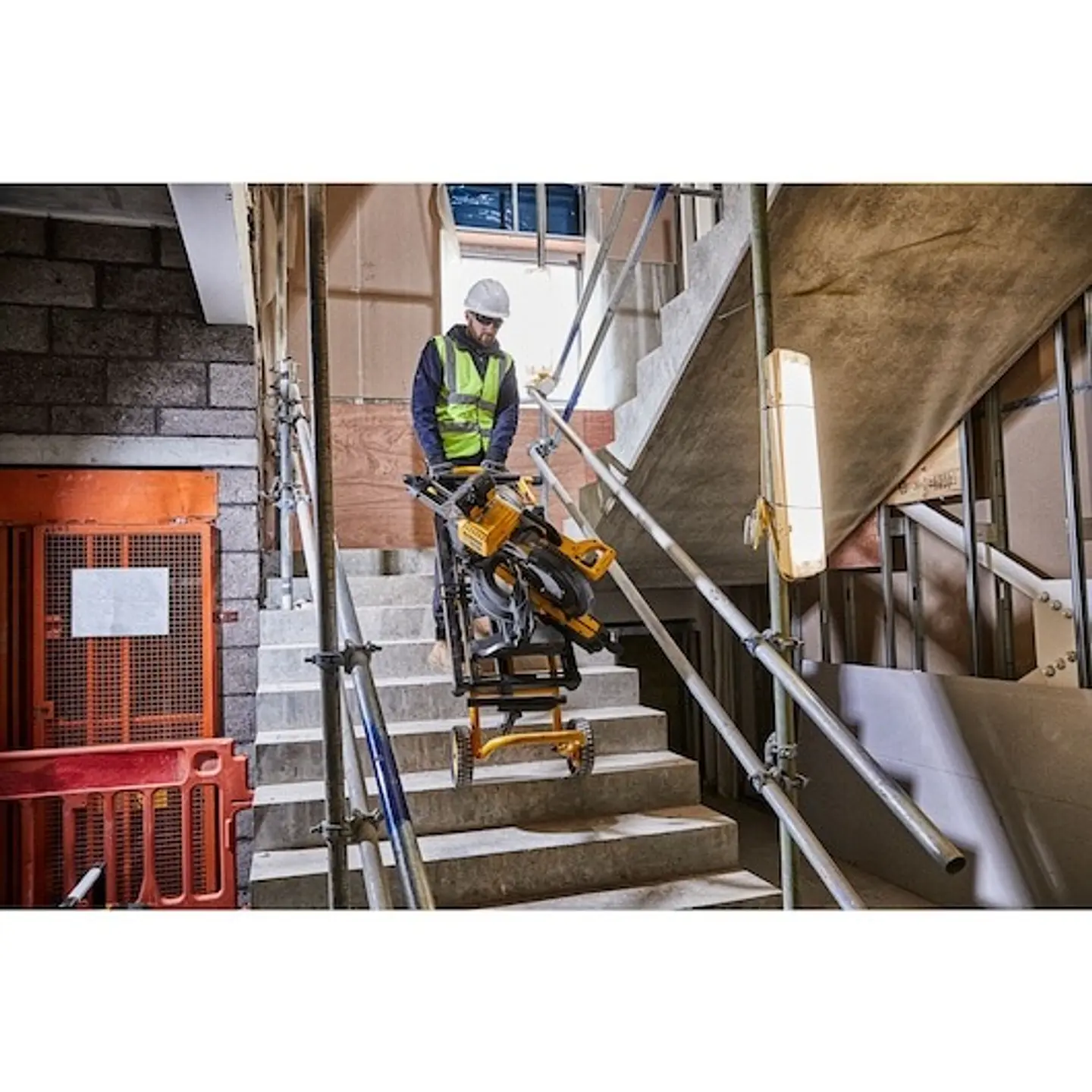 Banco de trabalho com rodas para Serra de Esquadria DEWALT  13