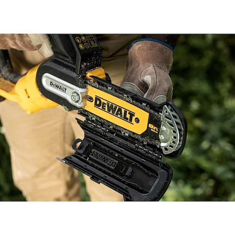 Serra de podar sem escovas XR 18V com uma bateria Li-Ion 5Ah DEWALT  10