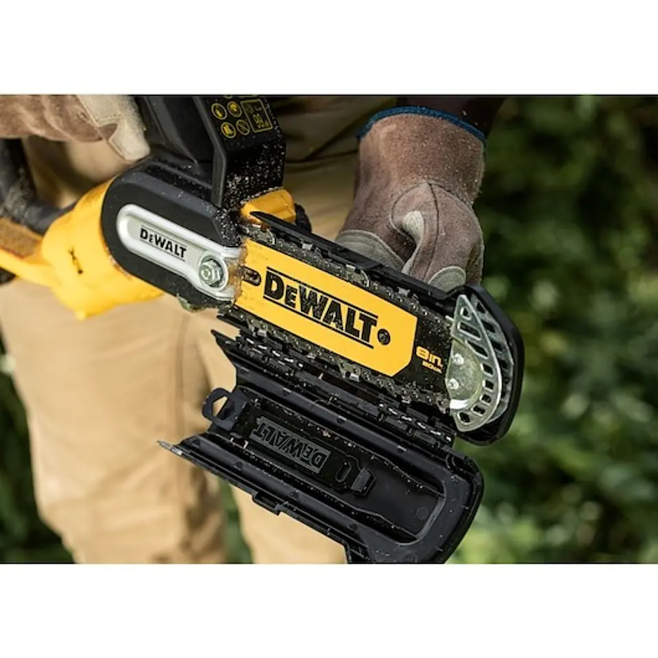 Serra de podar sem escovas XR 18V com uma bateria Li-Ion 5Ah DEWALT  10