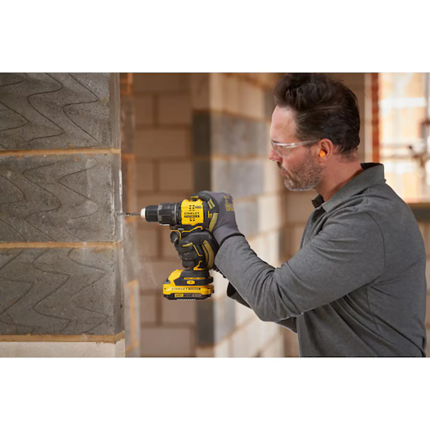 Berbequim com Percussão BRUSHLESS V20 Li-Ion 18V 60Nm sem carregador/bateria STANLEY  6