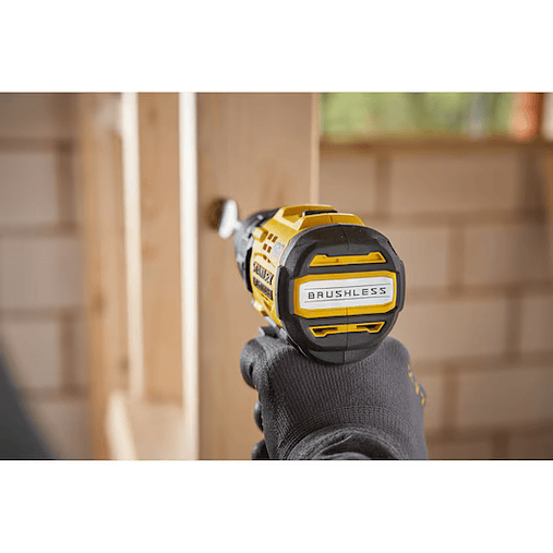 Berbequim Aparafusador BRUSHLESS V20 Li-Ion 18V 60Nm. Inclui 2 baterias Li-Ion 2Ah, carregador 1.25A e mala Pro-Stack STANLEY  11