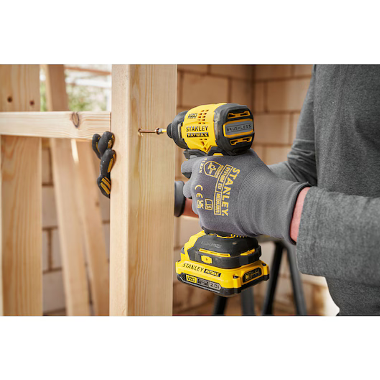 Aparafusador de Impacto BRUSHLESS V20 Li-Ion 18V 170Nm. Inclui 1 bateria de Li-Ion 2Ah, carregador de 1,25A e mala Pro-Stack STANLEY  5