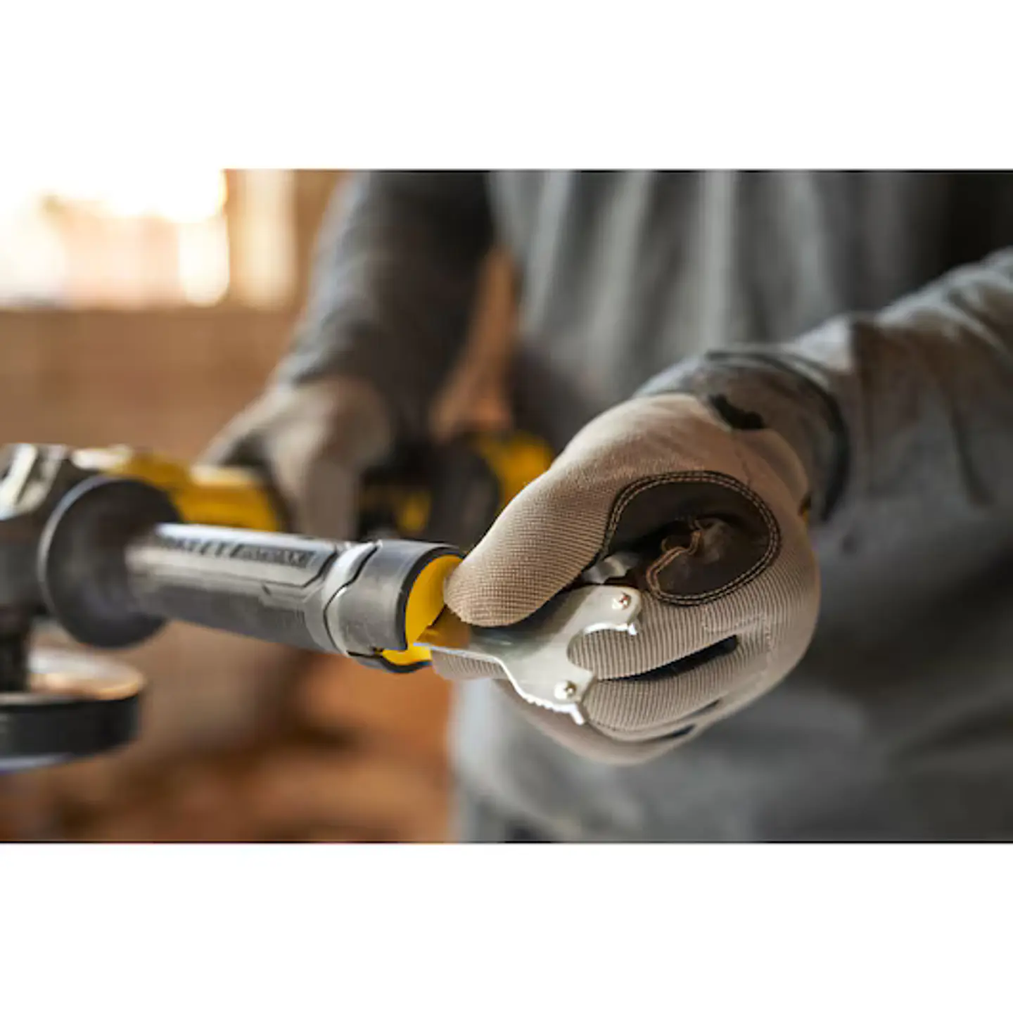 Rebarbadora BRUSHLESS V20 Li-Ion 18V 125mm sem carregador/bateria STANLEY  10