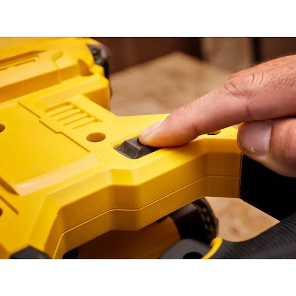 SERRA DE ESQUADRIA V20 LI-ION 18V Ø190 mm COM 1 BATERIA 4AH E CARREGADOR STANLEY  9