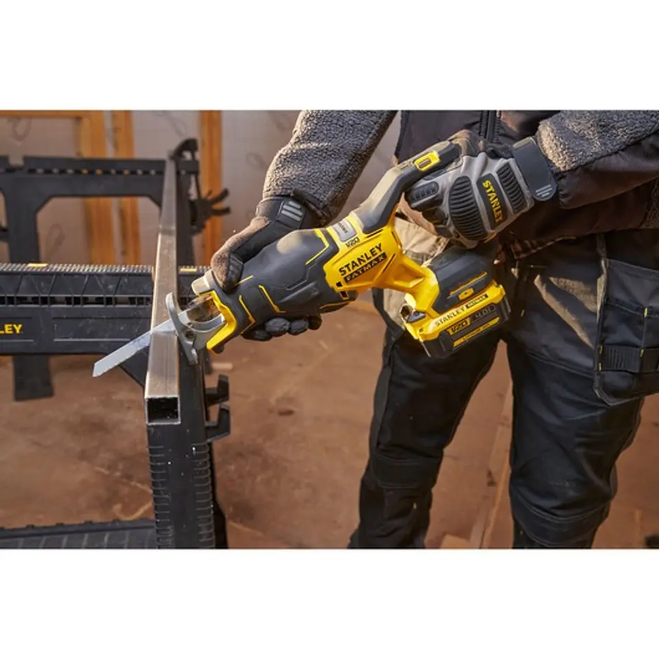 Serra Sabre BRUSHLESS V20 Li-Ion 18V com bateria, carregador e mala ProStack STANLEY  13