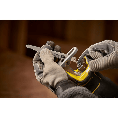 SERRA SABRE BRUSHLESS V20 LITHIUM-ION 18V SEM CARREGADOR/BATERIA STANLEY 