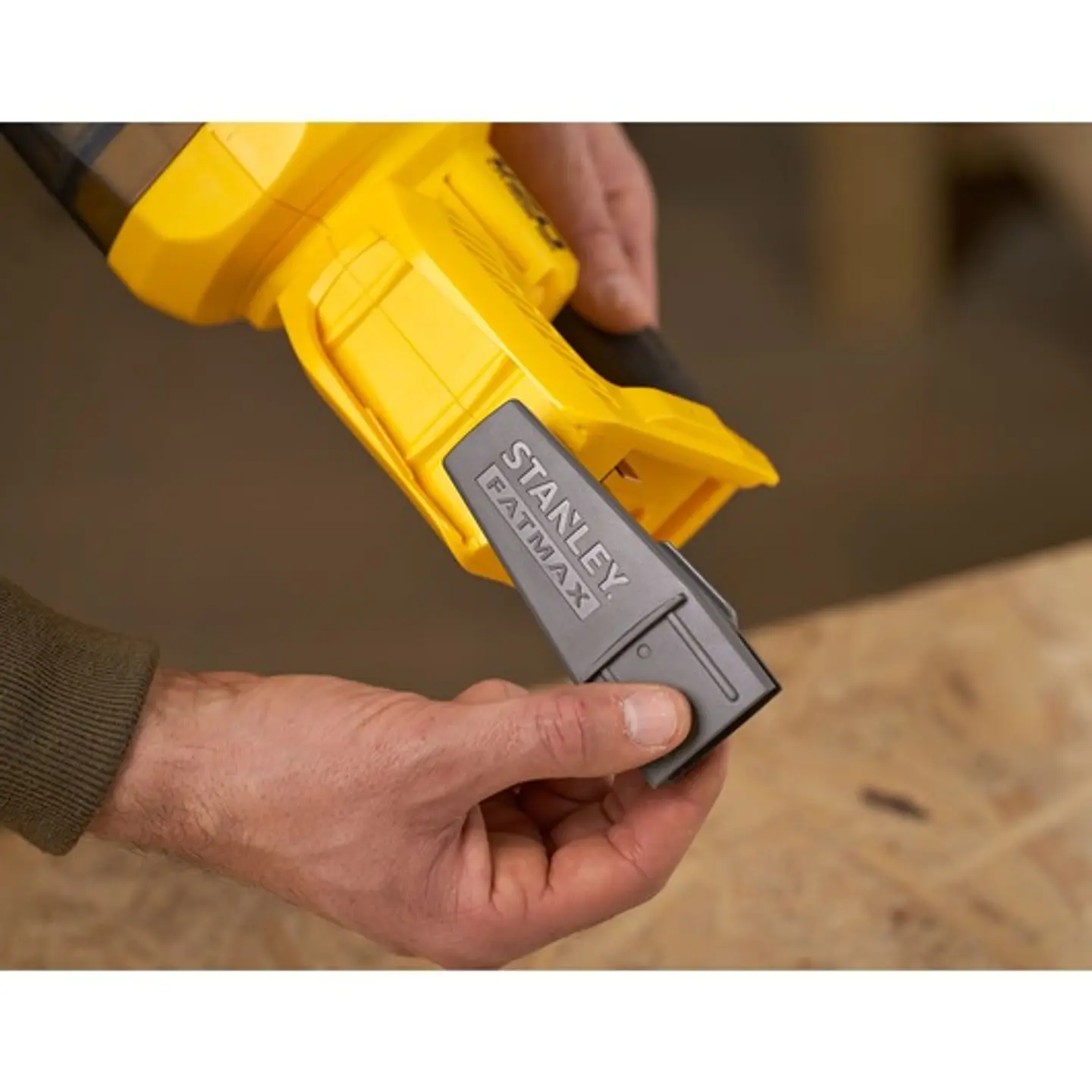 Aspirador de Sólidos V20 Li-Ion 18V 2em1. Sem carregador/bateria STANLEY  5