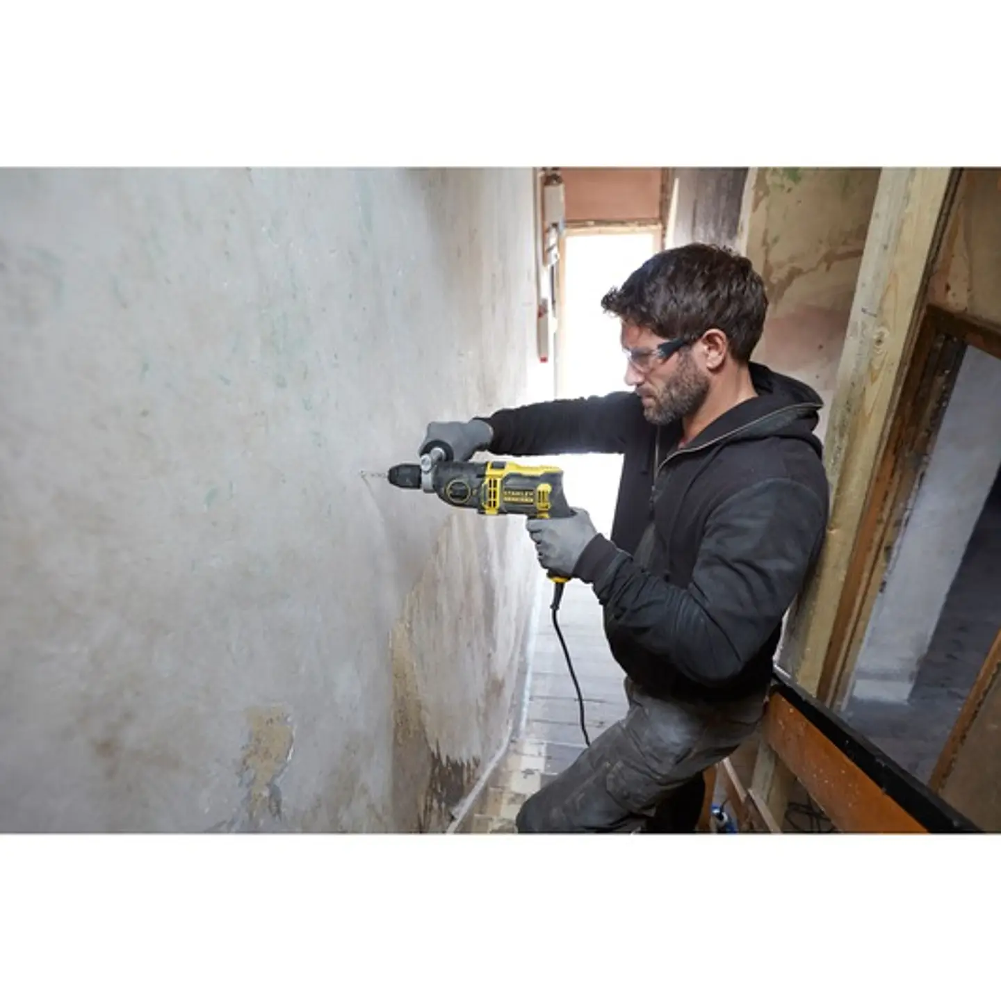 Berbequim com Percussão 850W 2 Velocidades STANLEY  4