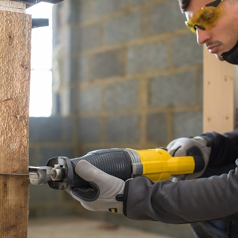 Serra Sabre 900W FATMAX® STANLEY  2