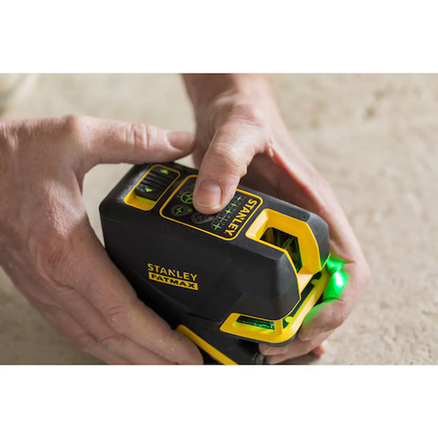 Nível laser de linhas verdes em cruz e 5 pontos Bateria de lítio FATMAX® STANLEY® 8