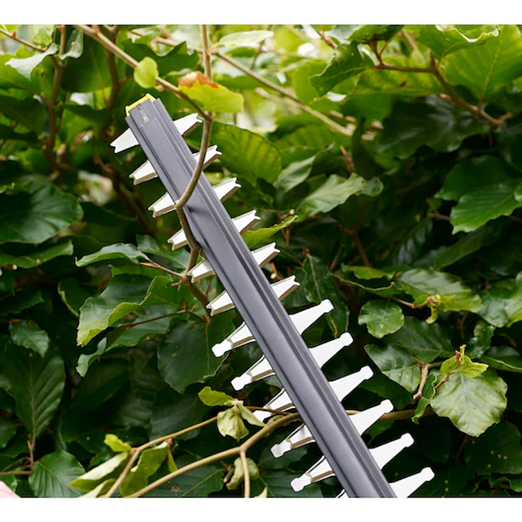 Corta-Sebes sem escovas V20 Li-Ion 18V 55cm com 1 bateria 4Ah STANLEY  9