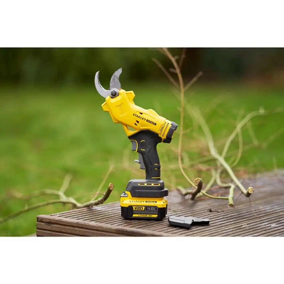 Tesoura Podadora de mão V20 Li-Ion 18V com uma bateria 4Ah STANLEY  9