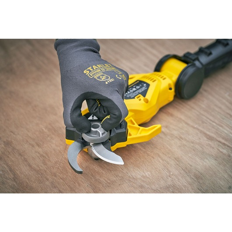 Tesoura de podar telescópica V20 Li-Ion 18V com uma bateria de 2Ah STANLEY  10