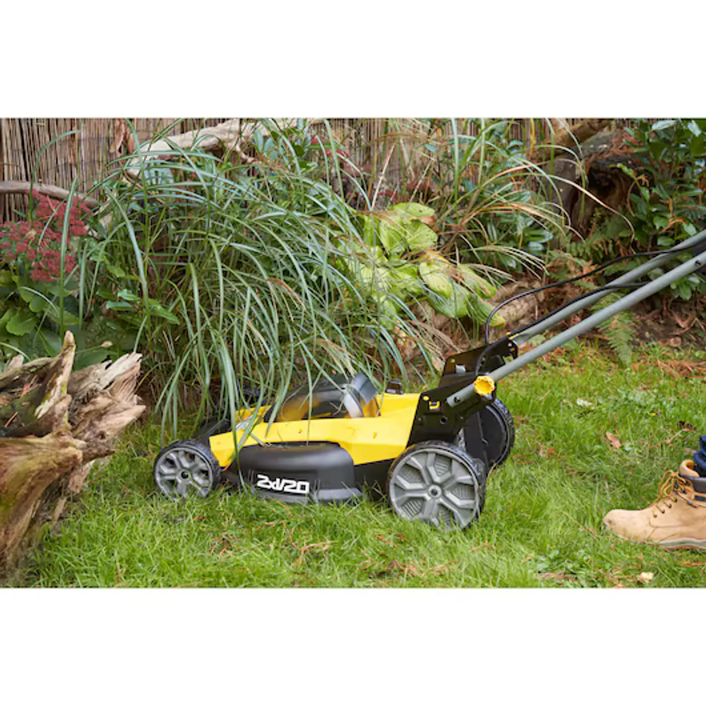 Corta-relvas automotor V20 Li-Ion 18V com 2 baterias 4Ah STANLEY  6