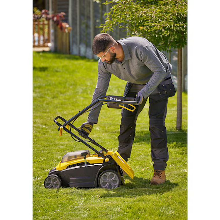 Corta-Relvas sem escovas V20 Li-Ion 2x18V 37cm com 2 baterias 4Ah STANLEY  8