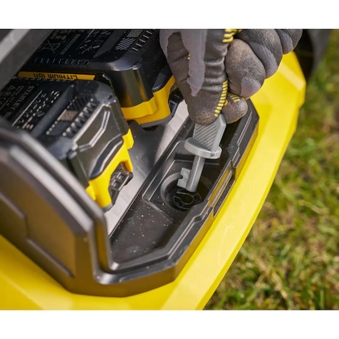 Escarificador sem escovas V20 Li-Ion 2x18V 38cm com 2 baterias 4Ah STANLEY  3