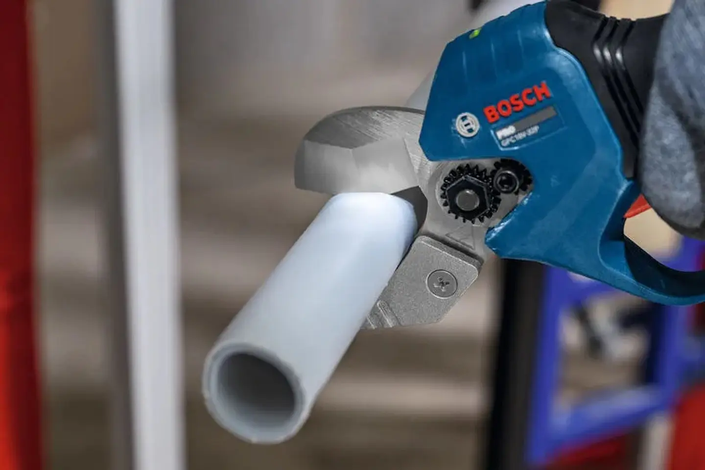Tesoura para tubos sem fio GPC 18V-32P + Mala L-BOXX BOSCH  4