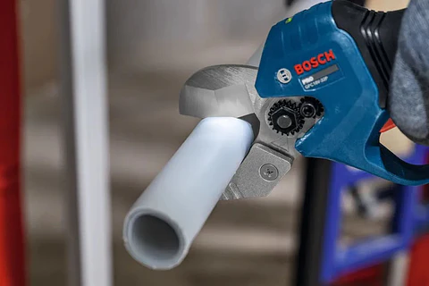 Tesoura para tubos sem fio GPC 18V-32P BOSCH 