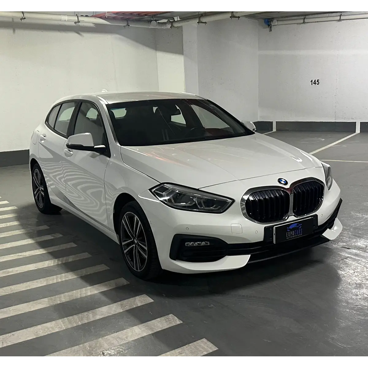BMW 118I Hatchback — foto 6 de 40
