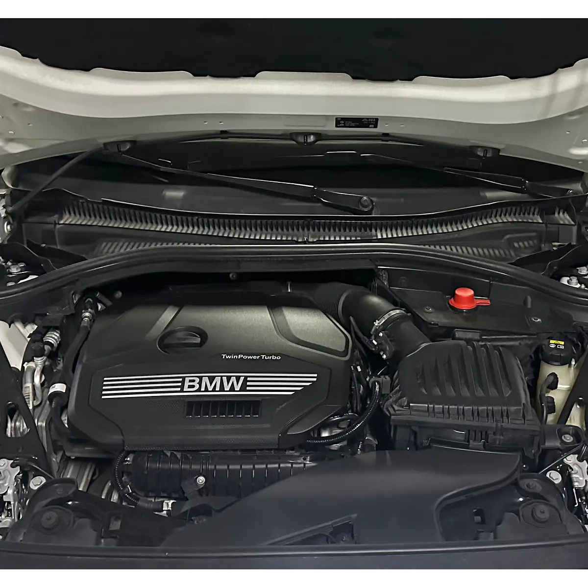 BMW 118I Hatchback — foto 18 de 40