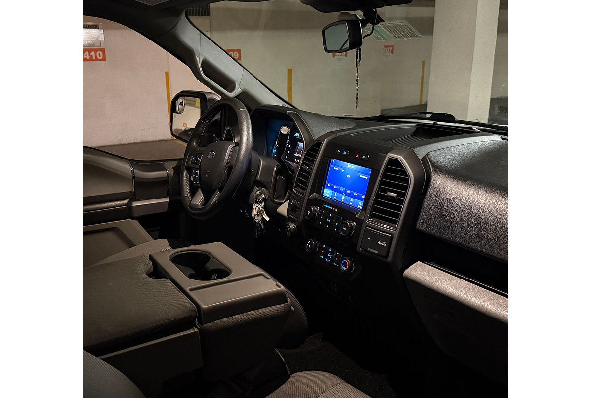 FORD NEW F150 XLT 4X4 5.0 2021