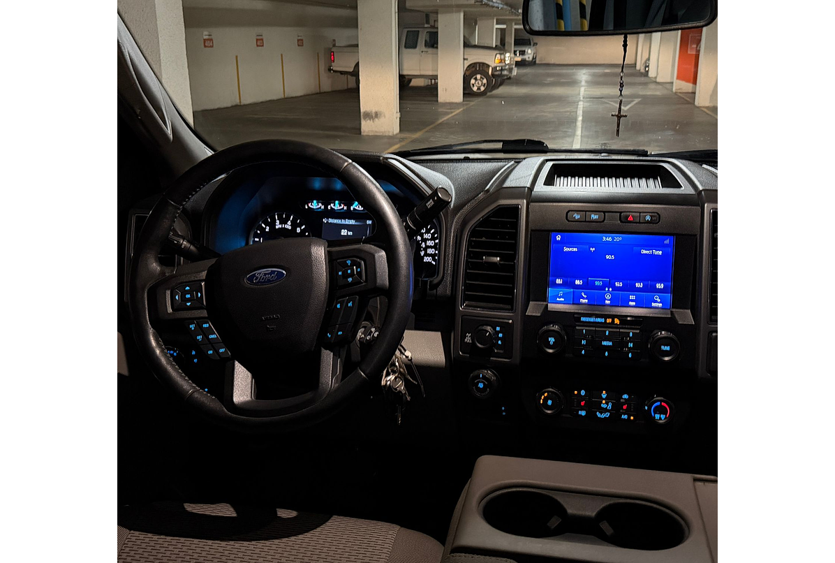 FORD NEW F150 XLT 4X4 5.0 2021