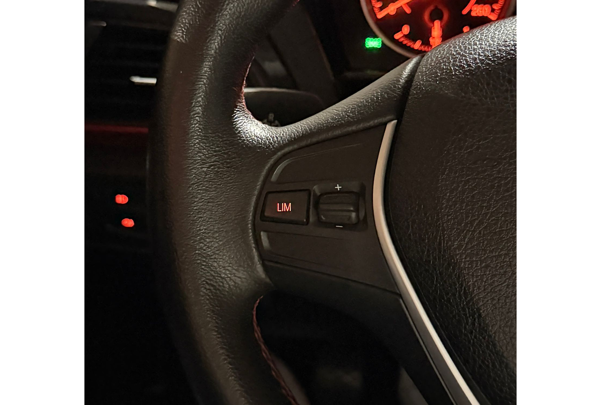 BMW 114I SPORT 1.6 2014