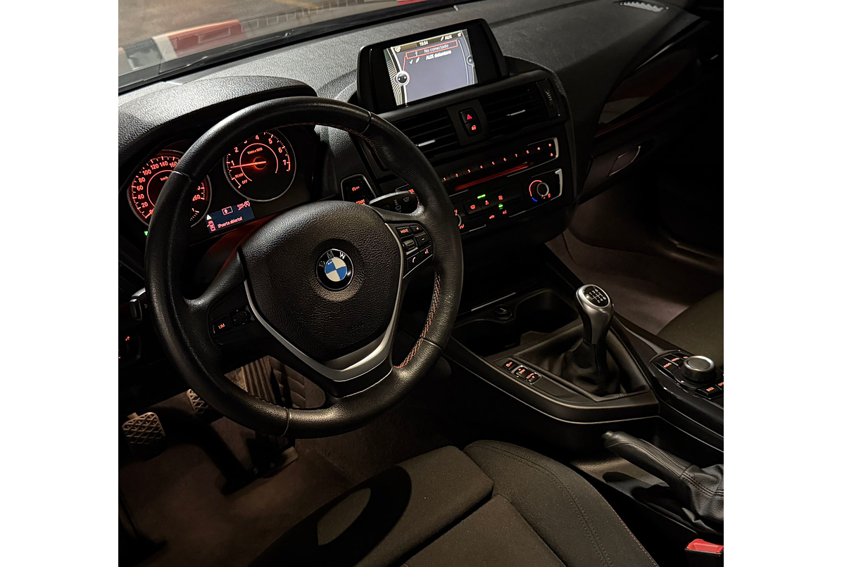 BMW 114I SPORT 1.6 2014