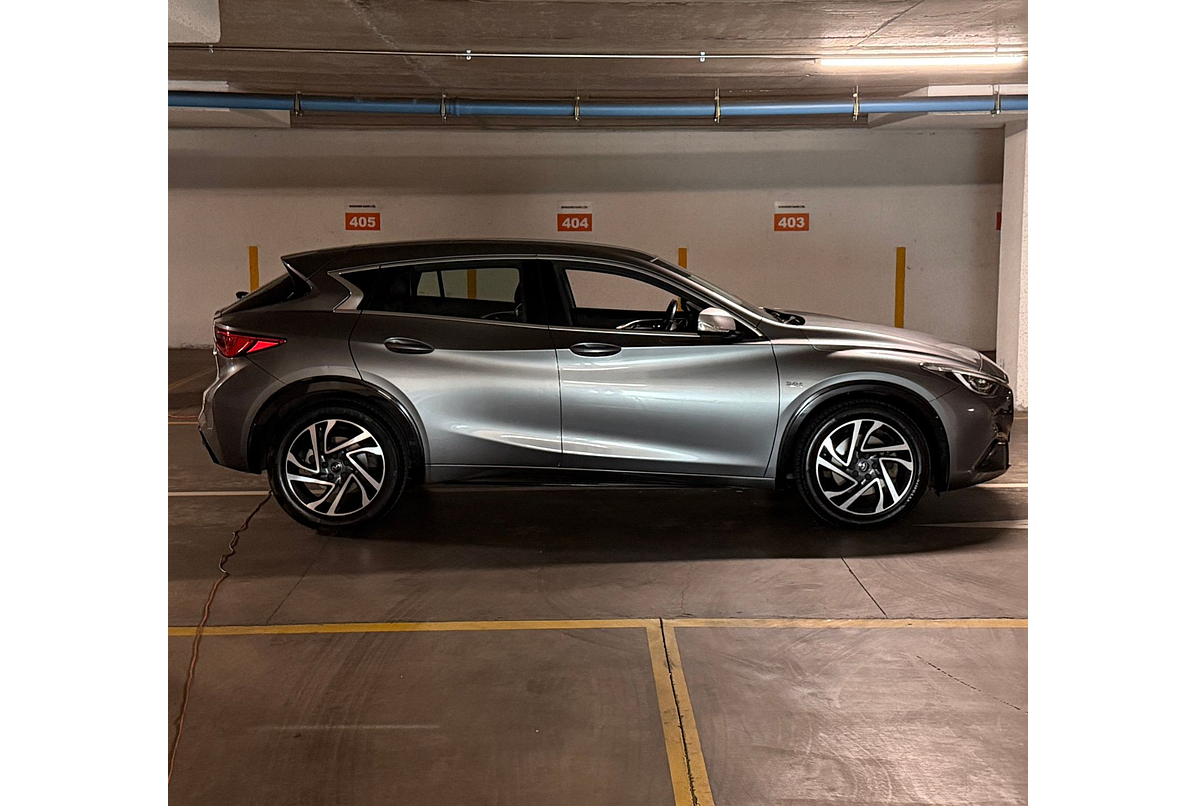 INFINITI QX30 2.0 2019
