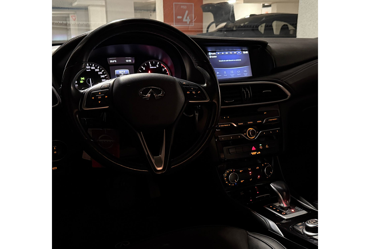 INFINITI QX30 2.0 2019